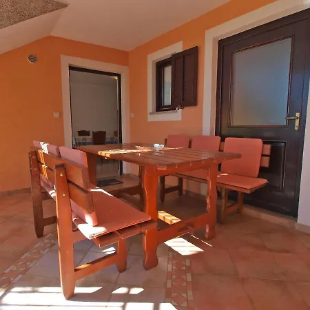 979 Apartman